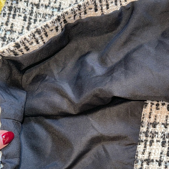 Black and White Tweed Mini Skirt - Picture 4 of 12